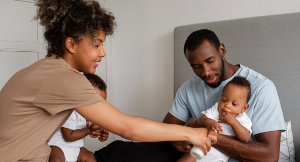 7 Tips for Nursing Fathers: How To Support Breastfeeding Mothers